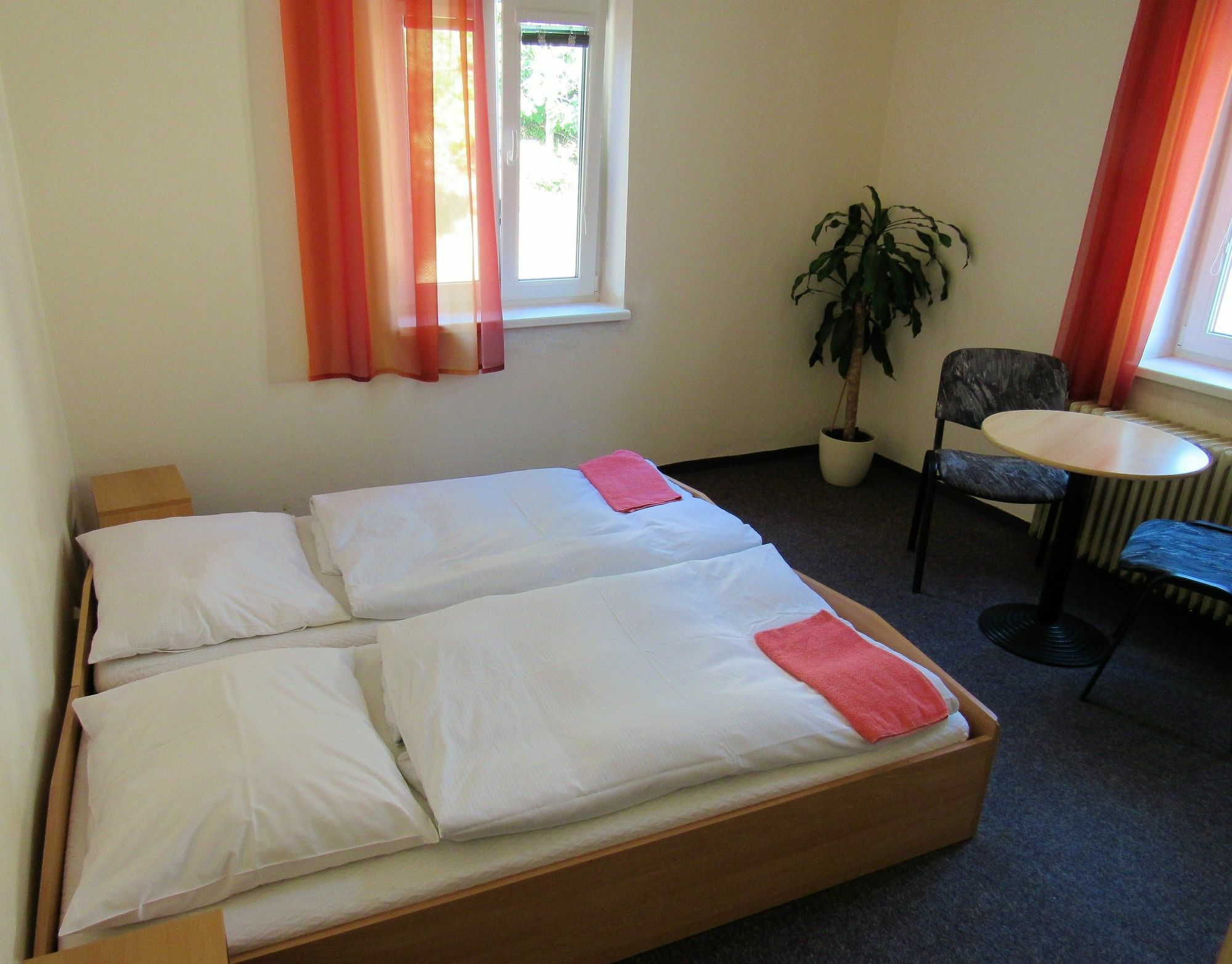 Milano Hostel Mariënbad Buitenkant foto